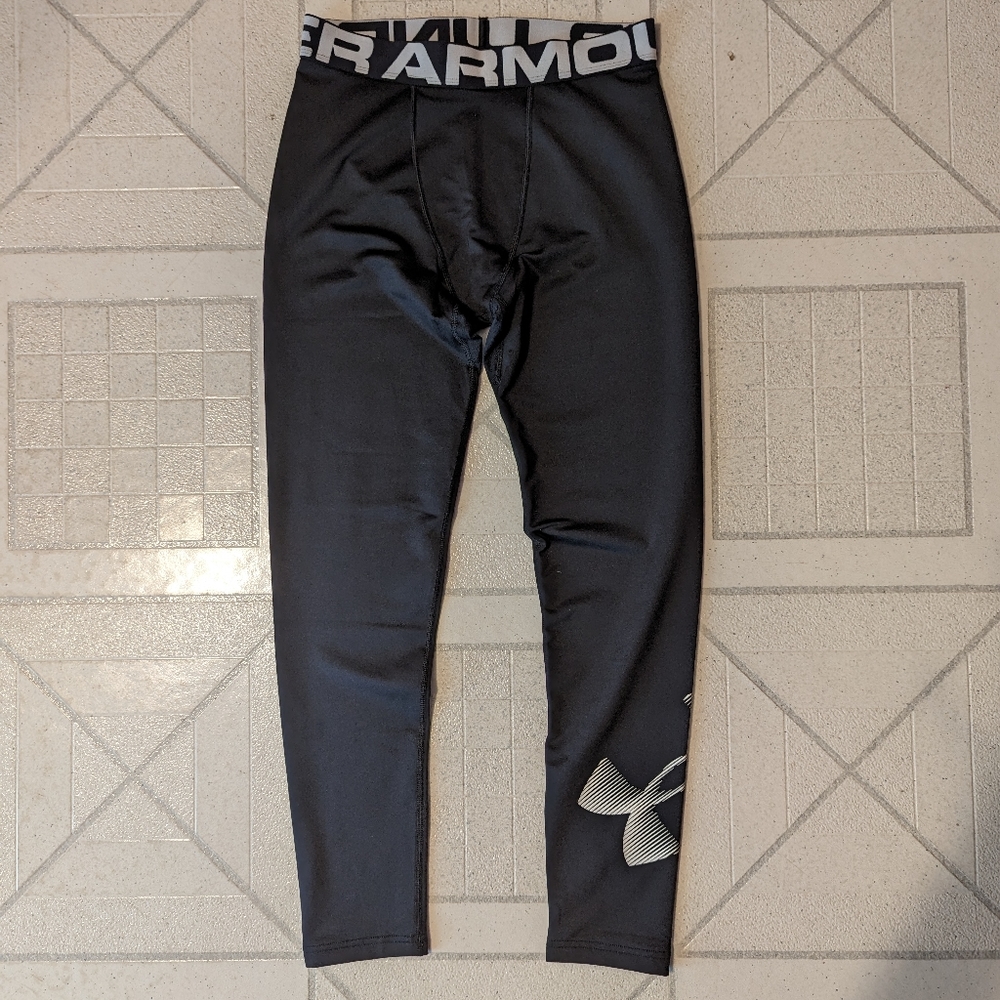 Size YXL Under Armour Fitted Cold Gear Pants